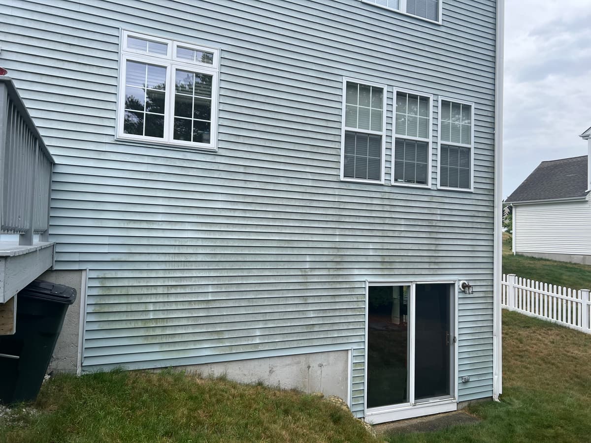 Before shot of Vinyl Soft Wash
